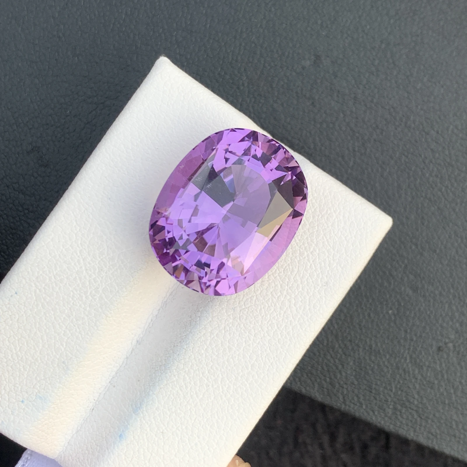 Faceted Cut 21.75 Carat Natural Lavender Amethyst Cushion Faceted Loose Gemstone — view 3